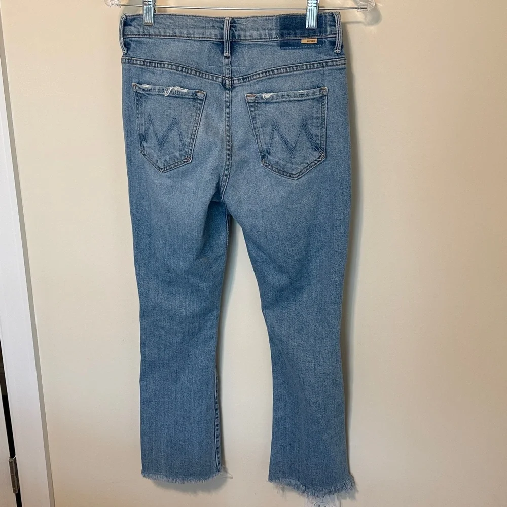 MOTHER Women’s The Insider Crop Step Fray Light Blue Distressed Jeans / Size 27